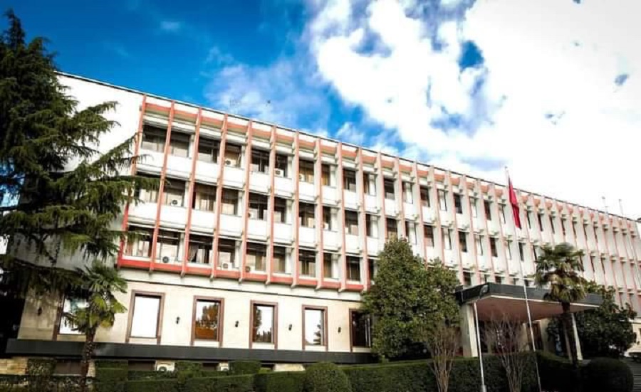 Zgjatet mandati i ambasadoreve, Ligji i ri: Nga 3 ne 4 vjet, deri ne dy mandate